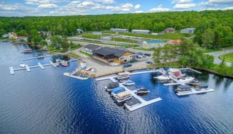 La Source – Restaurant – Bar – Motel – Marina